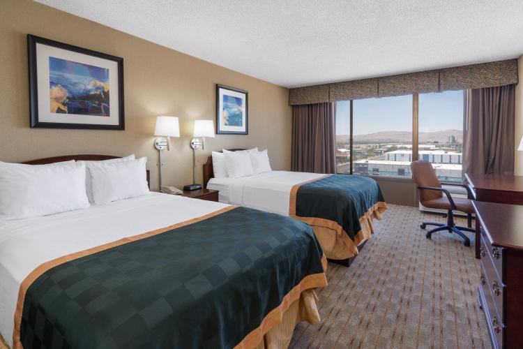 Ramada by Wyndham Reno Hotel & Casino photo 3