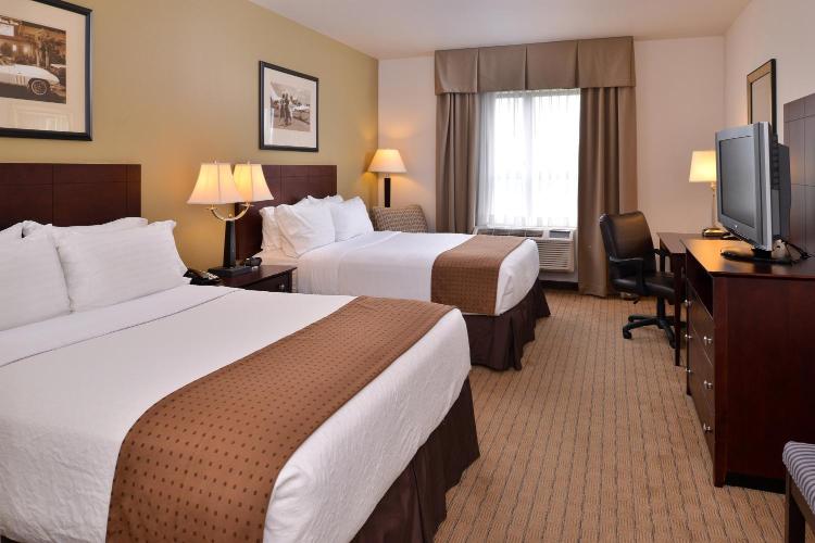 Holiday Inn Madison at The American Center by IHG photo 1