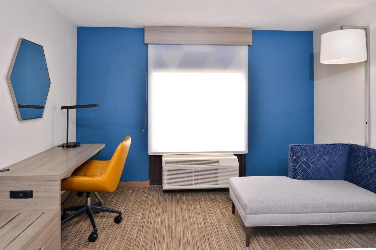 Holiday Inn Express Winston-Salem Medical Ctr Area photo 3