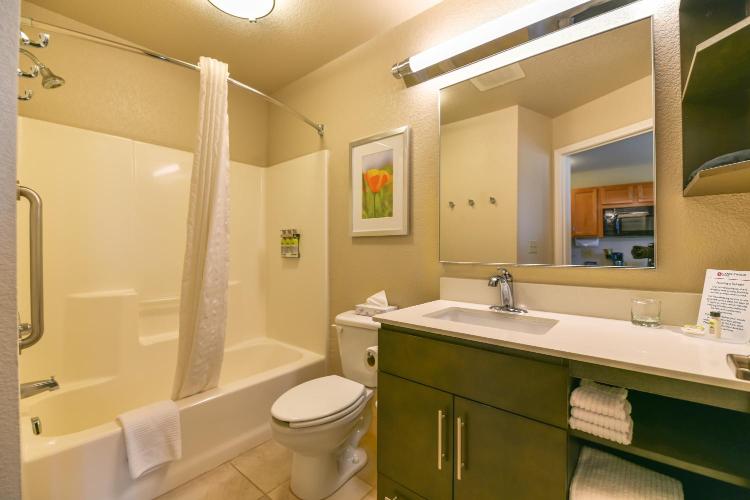 Candlewood Suites Medford by IHG photo 2