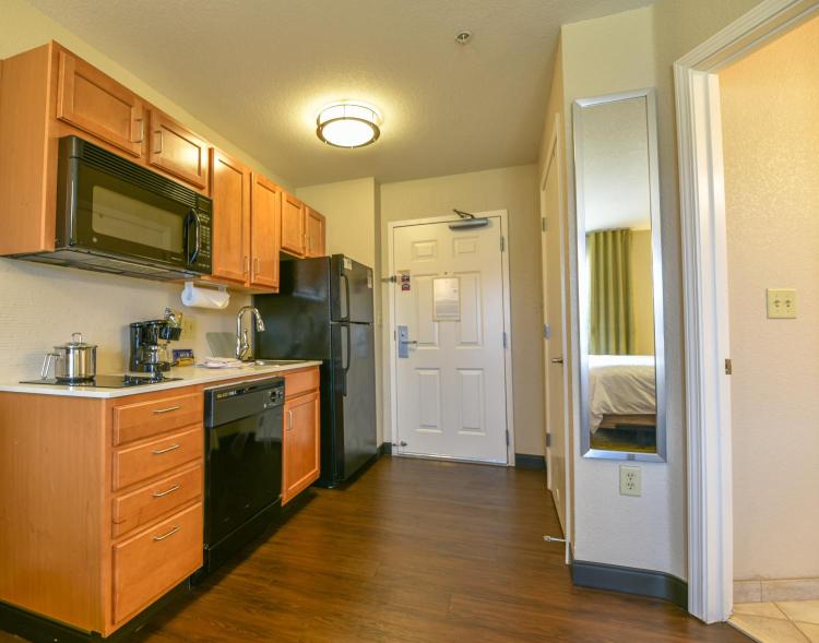 Candlewood Suites Medford by IHG photo 3