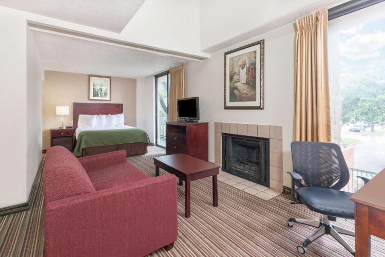 Hawthorn Extended Stay by Wyndham Richardson photo 2