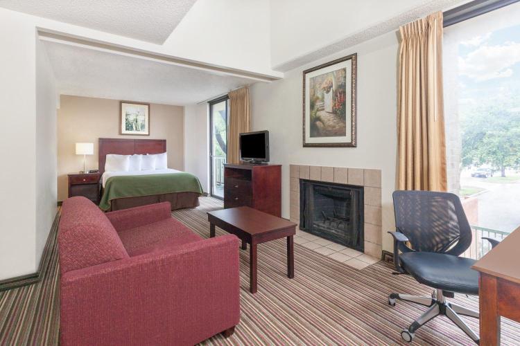 Hawthorn Extended Stay by Wyndham Richardson photo 3