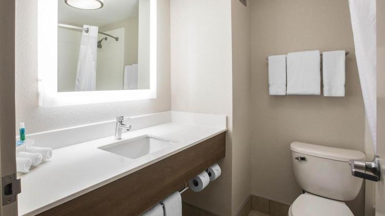 Holiday Inn Express & Suites - Jacksonville W - I295 and I10 by IHG photo 1