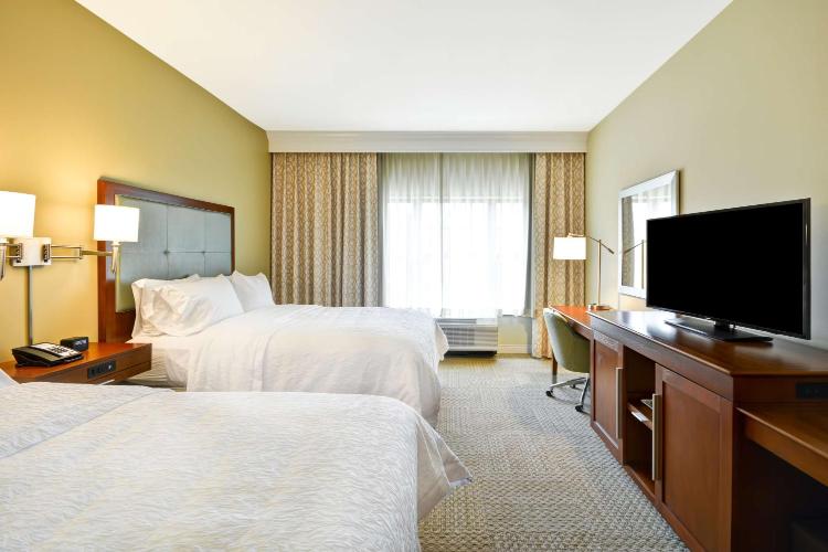 Hampton Inn & Suites Charleston Airport photo 1