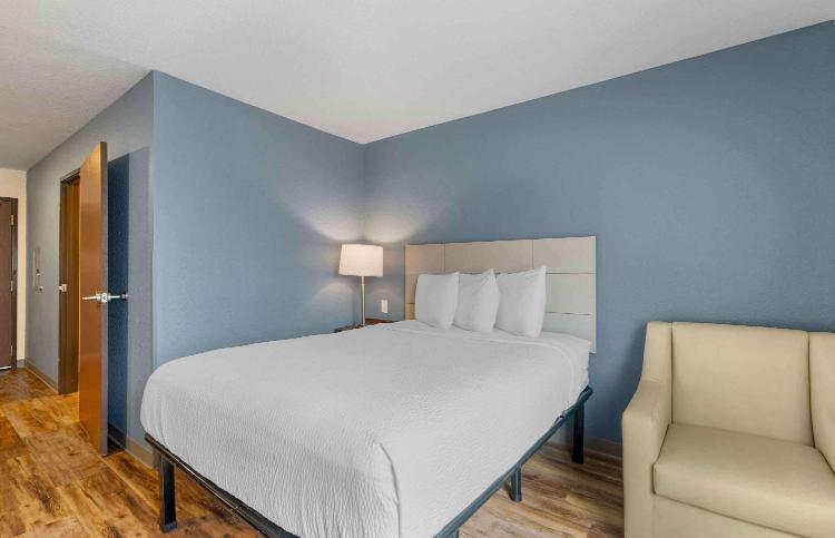 Extended Stay America Select Suites - Tampa - Northeast photo 2