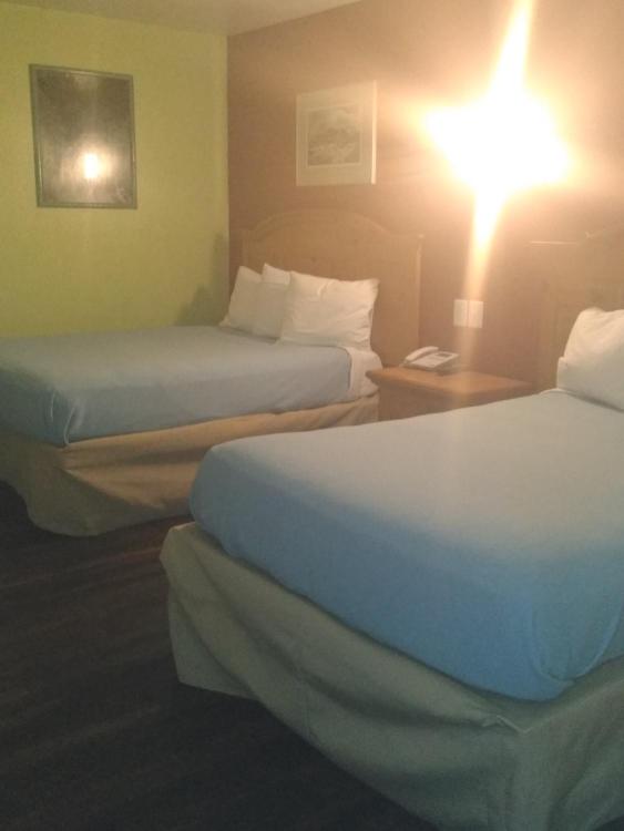 Econo Inn photo 1