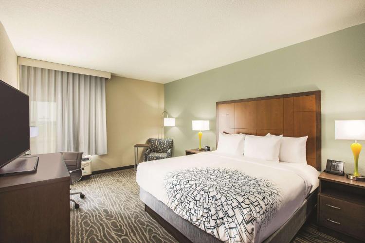 La Quinta by Wyndham Wichita Northeast photo 2