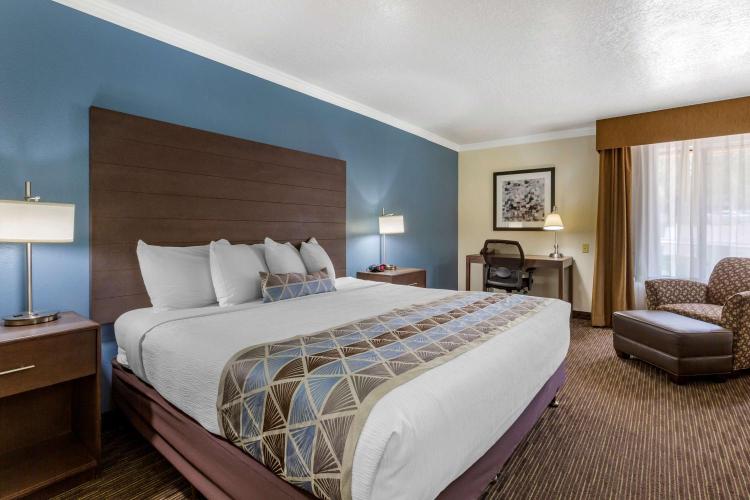 Best Western Airport Albuquerque InnSuites Hotel & Suites photo 2