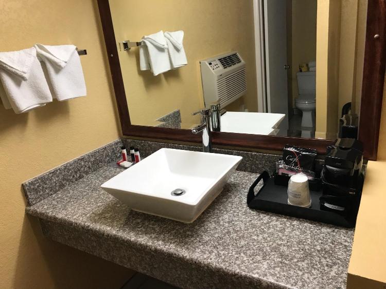 Travelodge by Wyndham San Diego SeaWorld photo 2