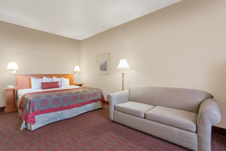 Ramada by Wyndham St George photo 1