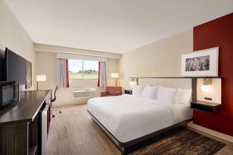 Ramada by Wyndham Allentown Bethlehem photo 1