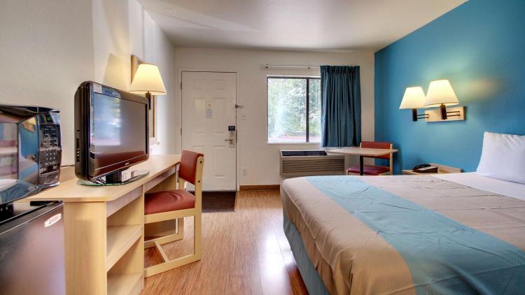 Motel 6-Des Moines, IA - North photo 3