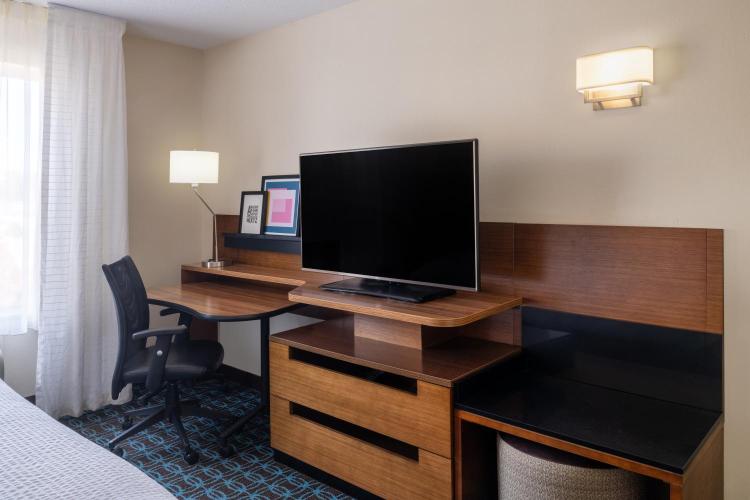 Garner Hotel Macon West by IHG photo 3