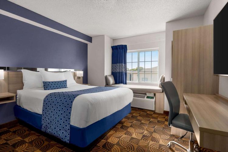 Microtel Inn & Suites Lincoln photo 3