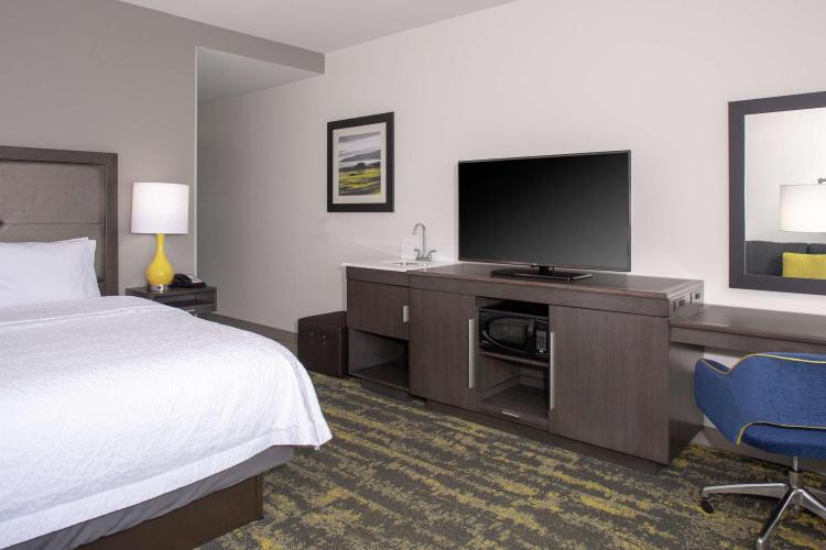Hampton Inn & Suites Irvine/Orange County Airport photo 2