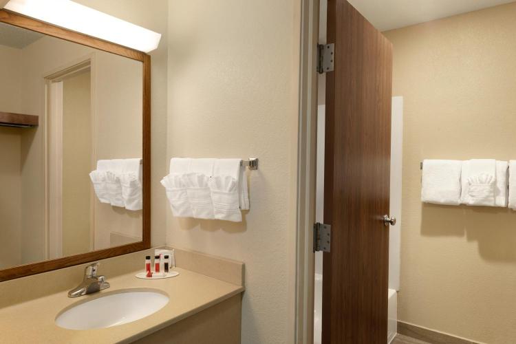 Baymont by Wyndham Salina photo 2