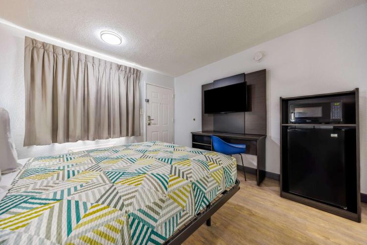 Motel 6 Fort Worth, TX East photo 1