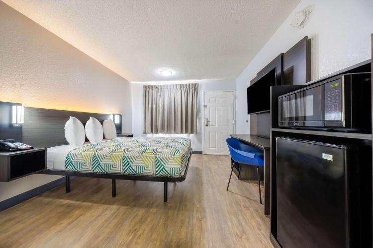 Motel 6 Fort Worth, TX East photo 2