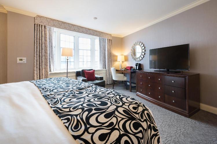 The Pfister Hotel photo 3