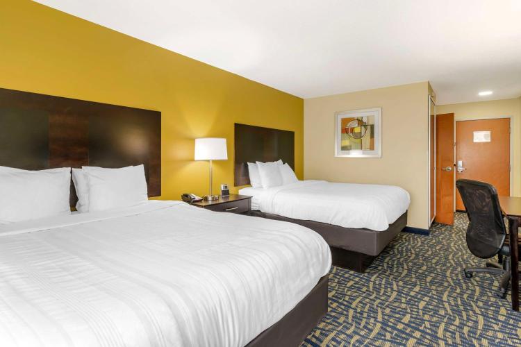 Best Western Plus Brunswick Inn & Suites photo 3