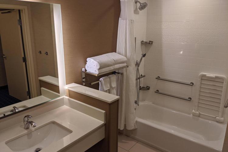 Fairfield Inn & Suites by Marriott Phoenix Tempe/Airport photo 3