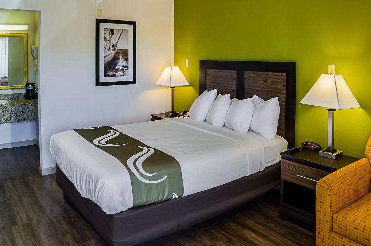 Quality Inn Biloxi Beach photo 1