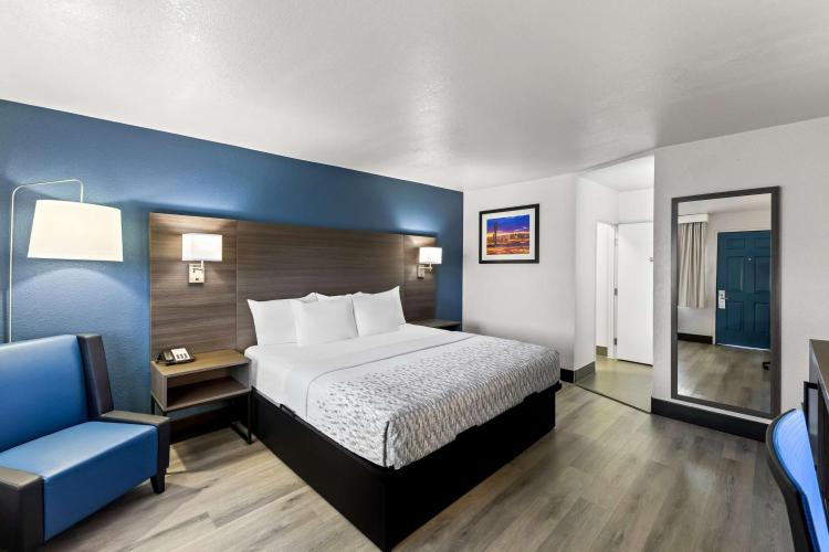 SureStay Hotel by Best Western Phoenix Airport photo 1