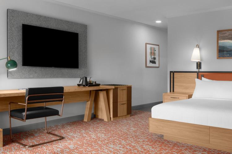Valley River Inn photo 3
