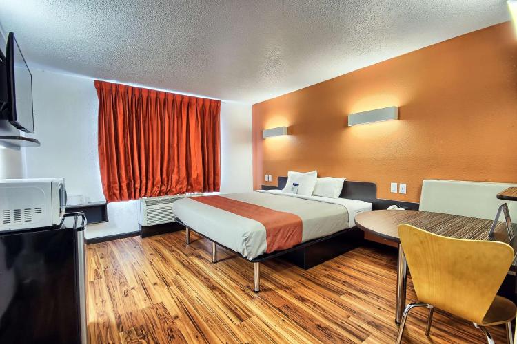 Motel 6-Columbus, OH - West photo 2
