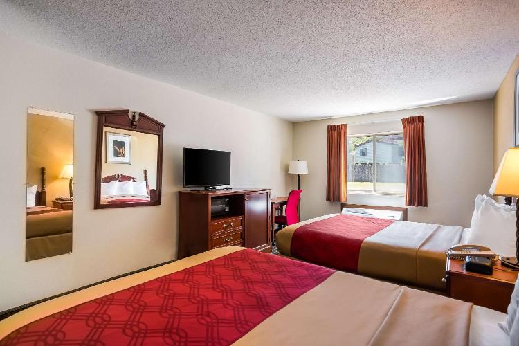 Rodeway Inn photo 2