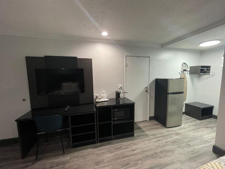 Studio 6 Suites San Bernardino, CA photo 3