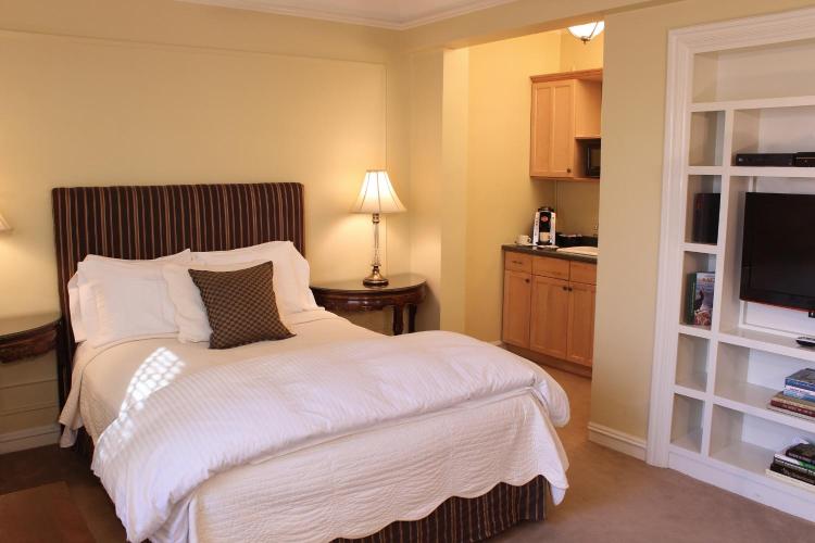Morgan State House Inn photo 3