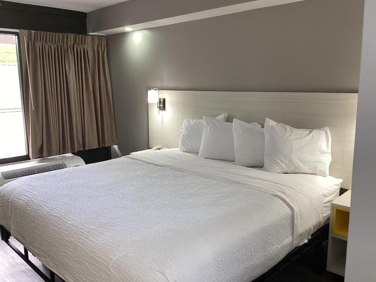Days-Inn by Wyndham Baltimore Northwest photo 3