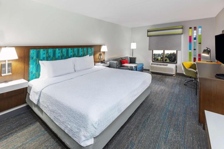 Hampton Inn & Suites Tulsa-Woodland Hills photo 1
