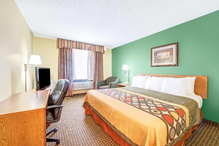 Super 8 by Wyndham McKinney/Plano Area photo 1
