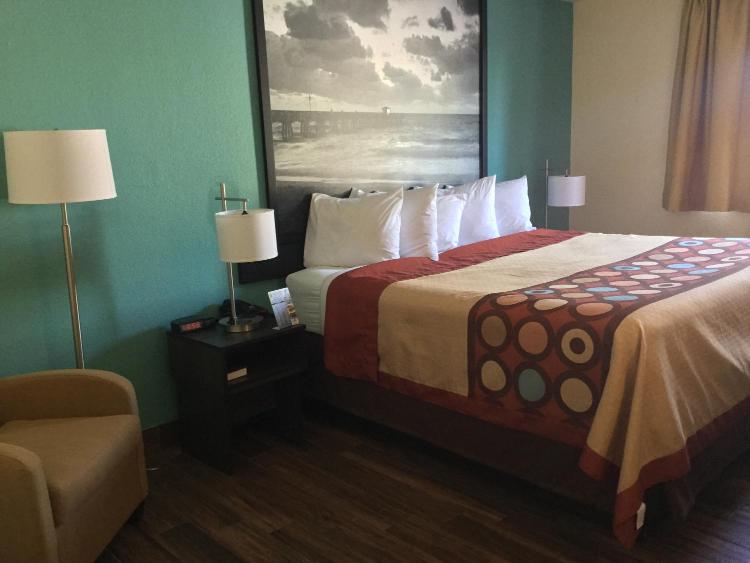 Super8 by Wyndham NEARBY Clearwater St Petersburg International Airport photo 1