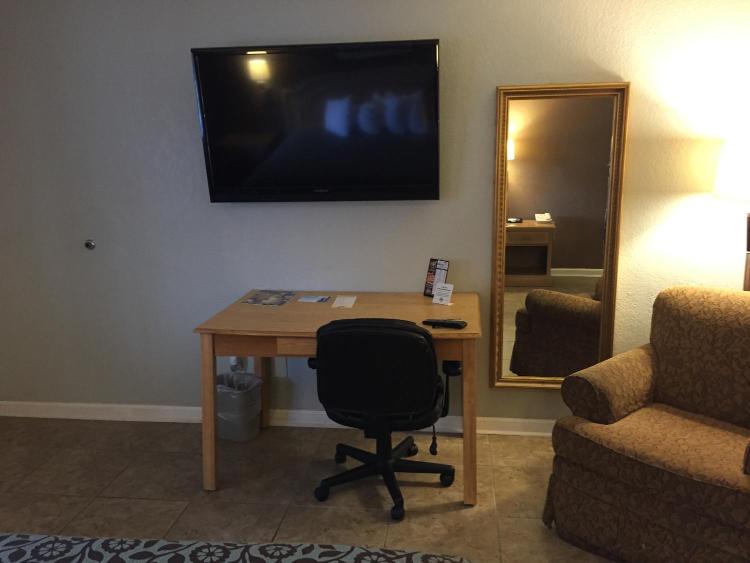 Days Inn by Wyndham New Braunfels photo 2