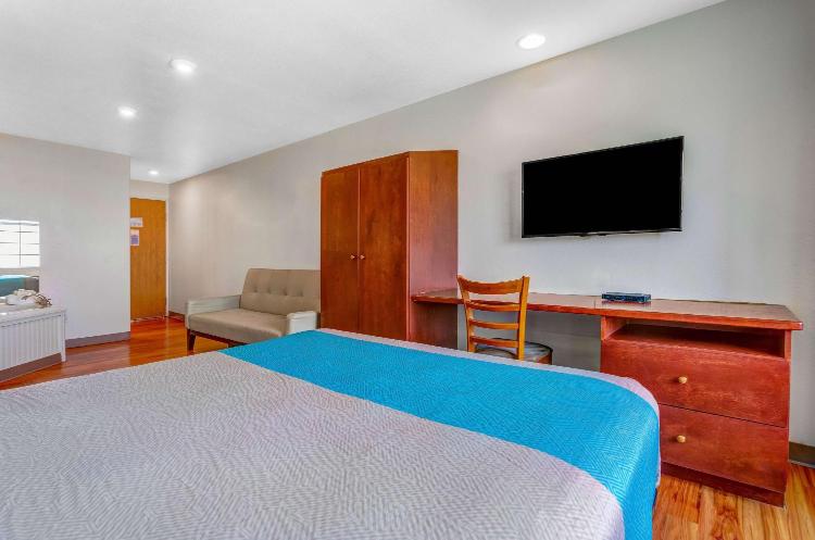 Motel 6-Idaho Falls, ID - Snake River photo 3