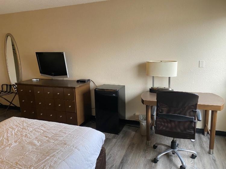 Motel 6 Rochester - Airport photo 1