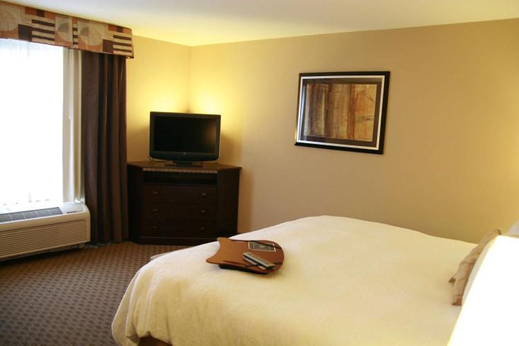 Hampton Inn Topeka photo 3