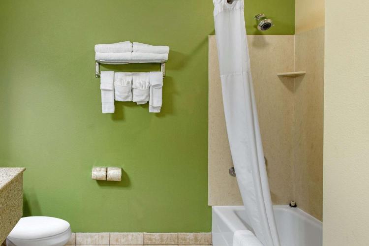 Sleep Inn & Suites Bakersfield North photo 3