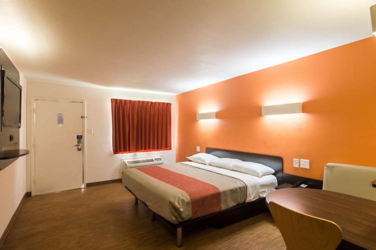 Motel 6-Wichita Falls, TX - North photo 2