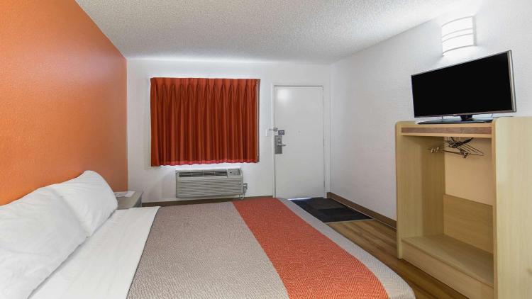 Motel 6-Medford, OR - North photo 2