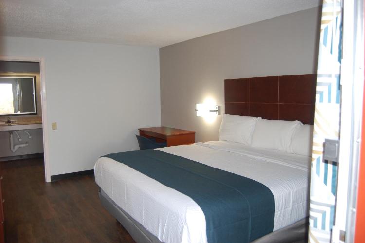 Motel 6-Tupelo, MS - Downtown photo 1