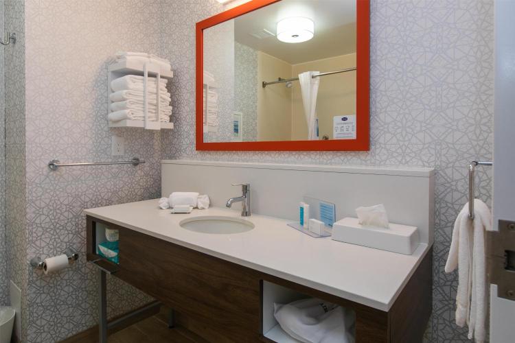 Hampton Inn & Suites Wilder photo 2