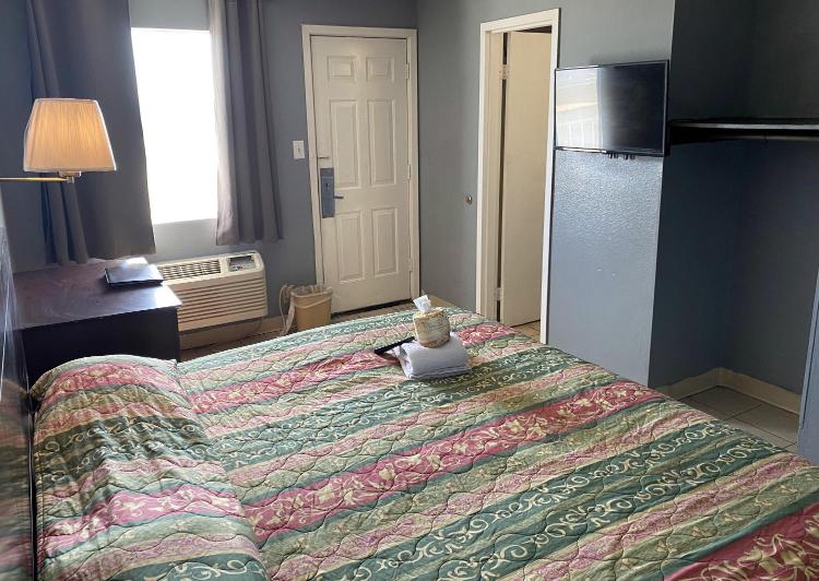 Travel Inn San Antonio photo 1
