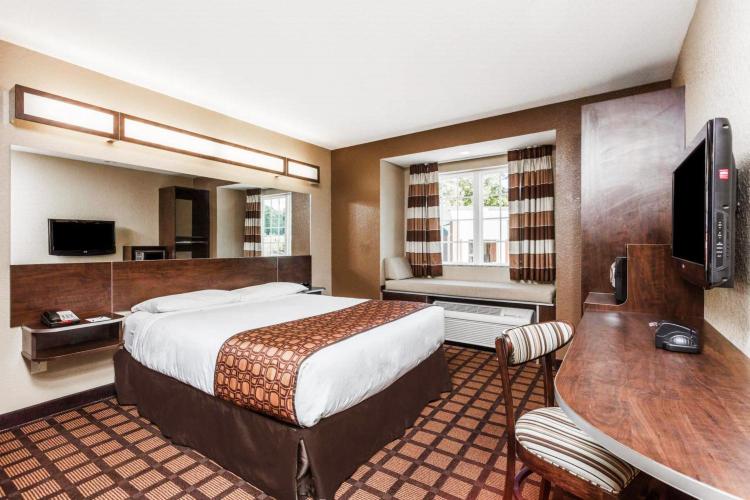 Microtel Inn & Suites by Wyndham Macon photo 1
