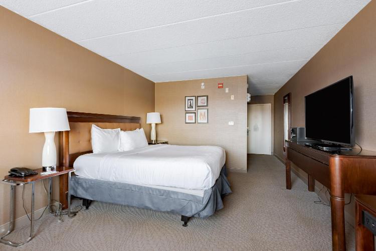 Wyndham Omaha Hotel - West Dodge photo 1