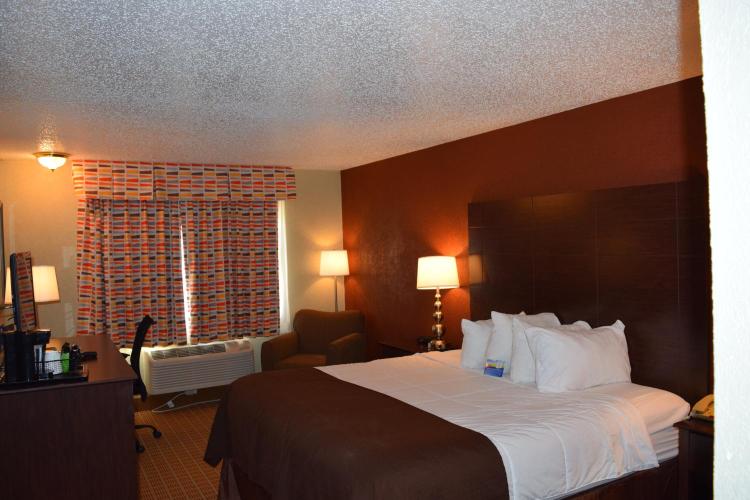 Baymont by Wyndham Midland Airport photo 1